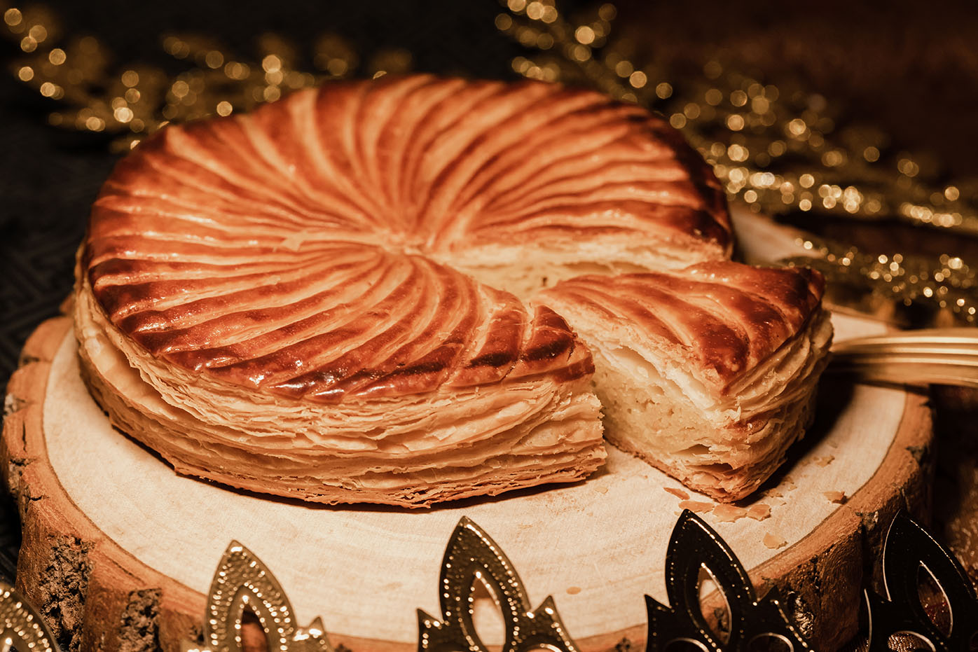 台南晶英「法式國王派」首推寶島鳳梨味 另有鹹蛋黃卡士達與經典甜杏仁內餡 現正預購中！