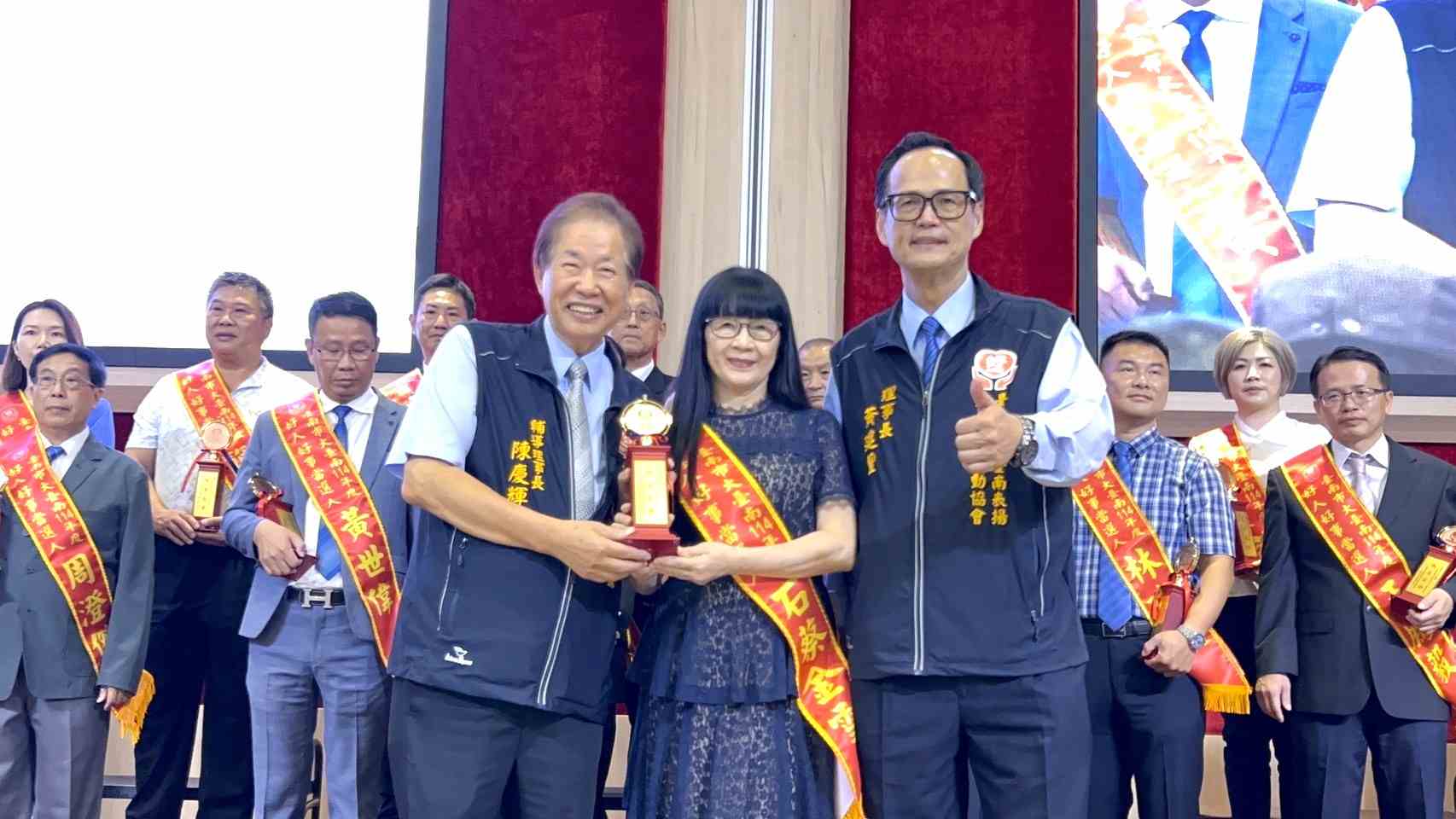 南臺科大「台灣媽媽」獲頒好人好事代表，一餐一善溫暖校園與社區