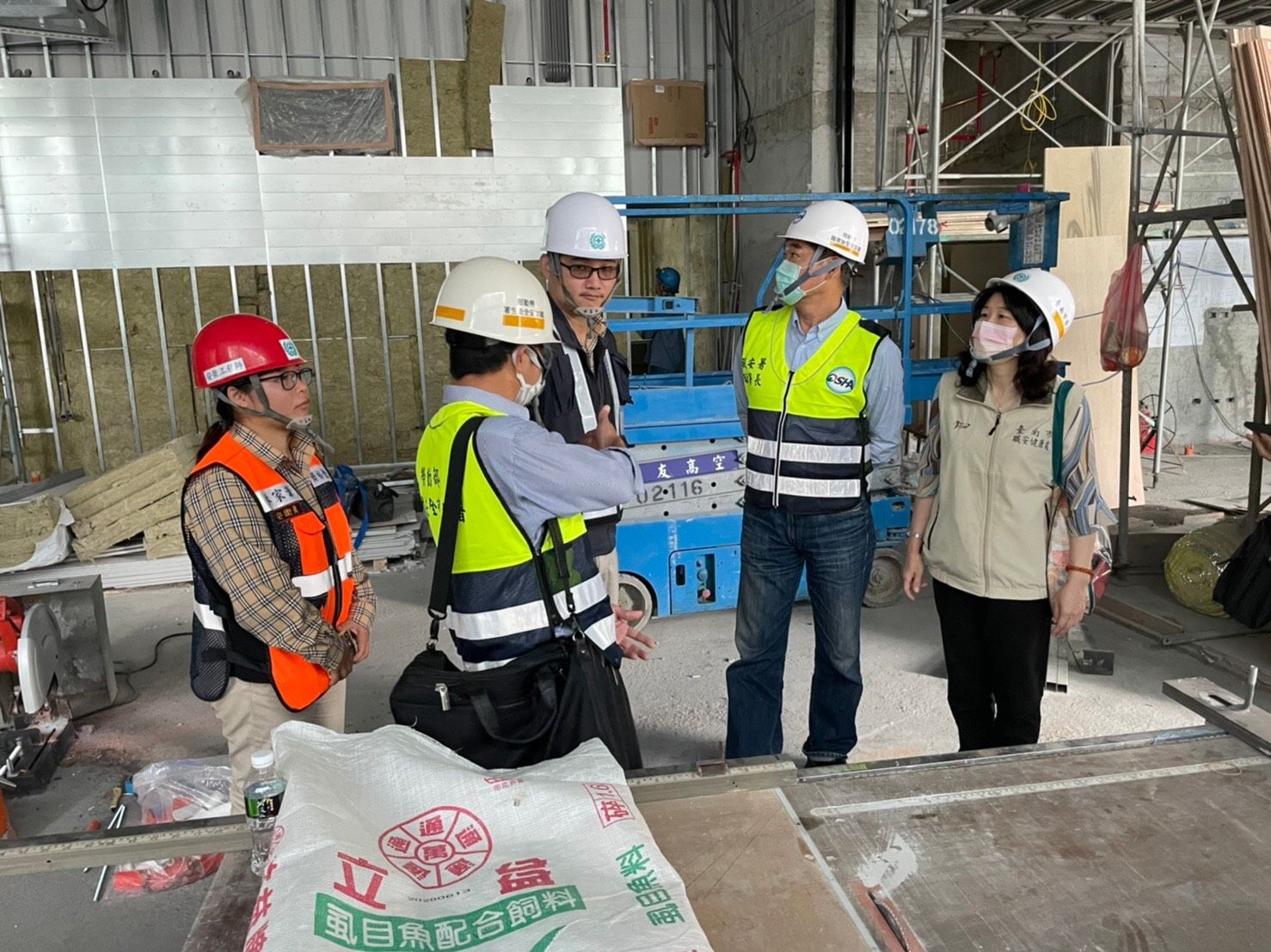 強化營造業職場安全 南市勞工局與職安署南區職業安全衛生中心於3月19日 進行營造工地聯合檢查 中央及地方齊力降災