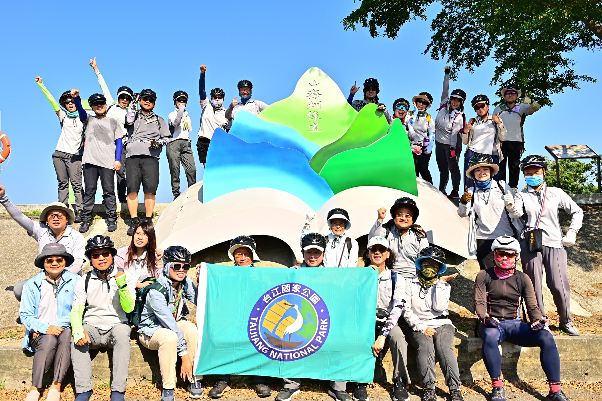 國家公園署台江處汗水與海風同行 世界自行車日挑戰夏日騎行