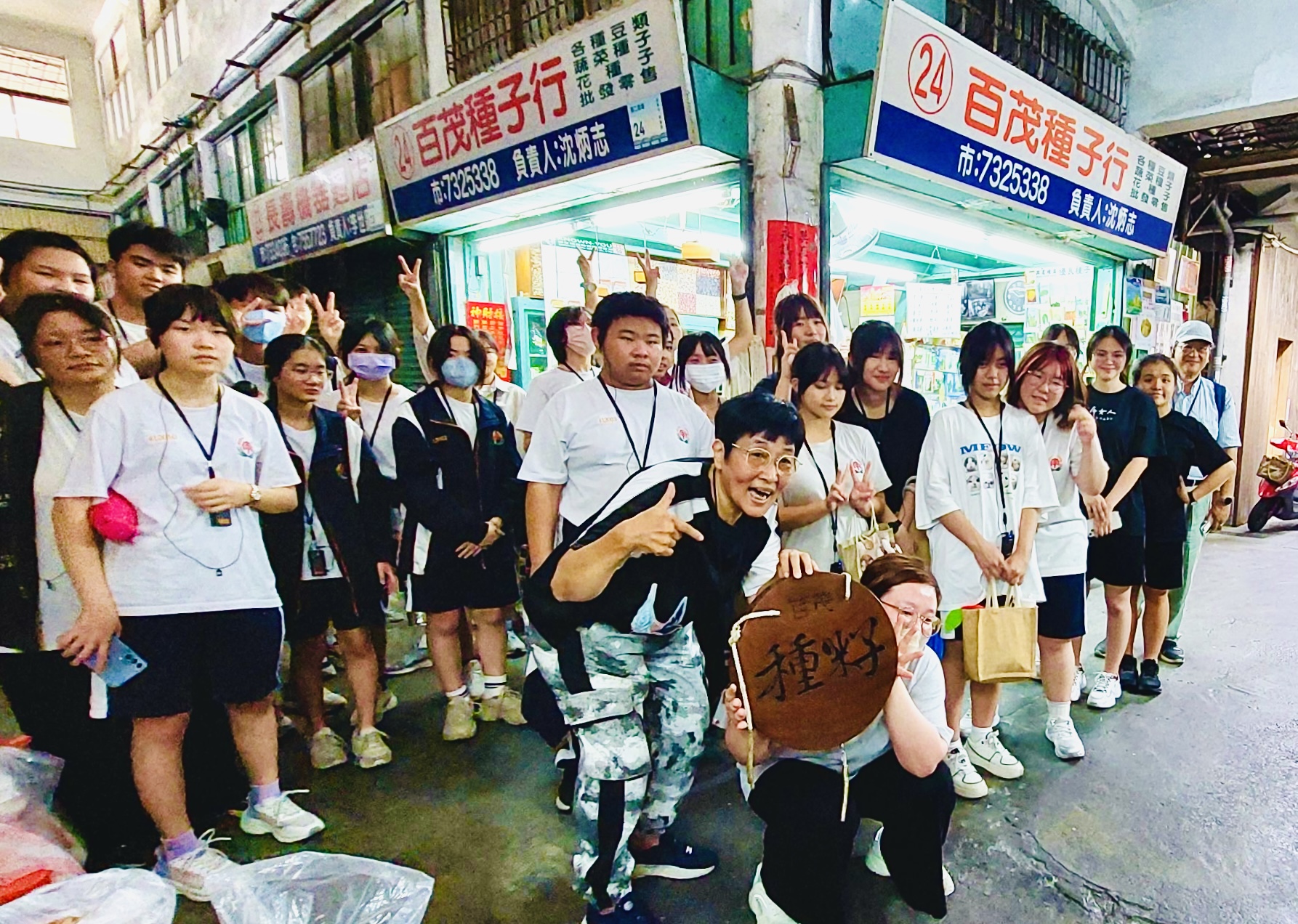 逛市場、讀宗祠  青年見學開啟屏東文化探險之旅