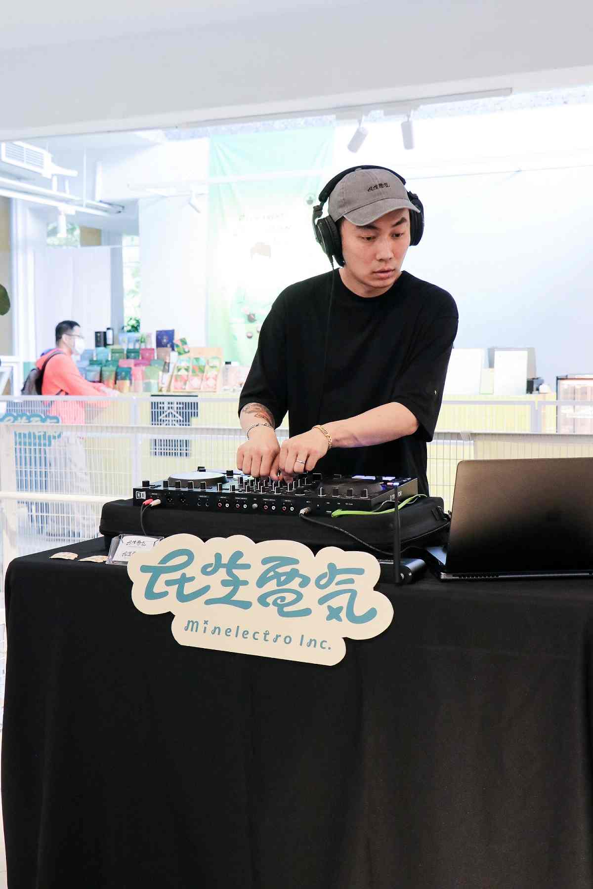 迎接暑假！誠品生活台南雙層書店7/5首度不打烊 歐陽靖現身開講、民生電氣等音樂美食派對接力上演