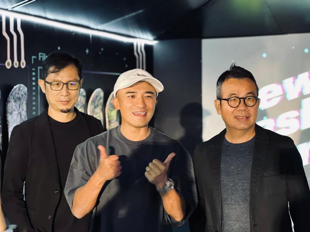 新光三越台南新天地10/19起展出小馬 倪子鈞《NFT新時尚潮流趨勢》個展   跟著小馬的化身療魚貓，帶領你進入新時尚潮流趨勢元宇宙