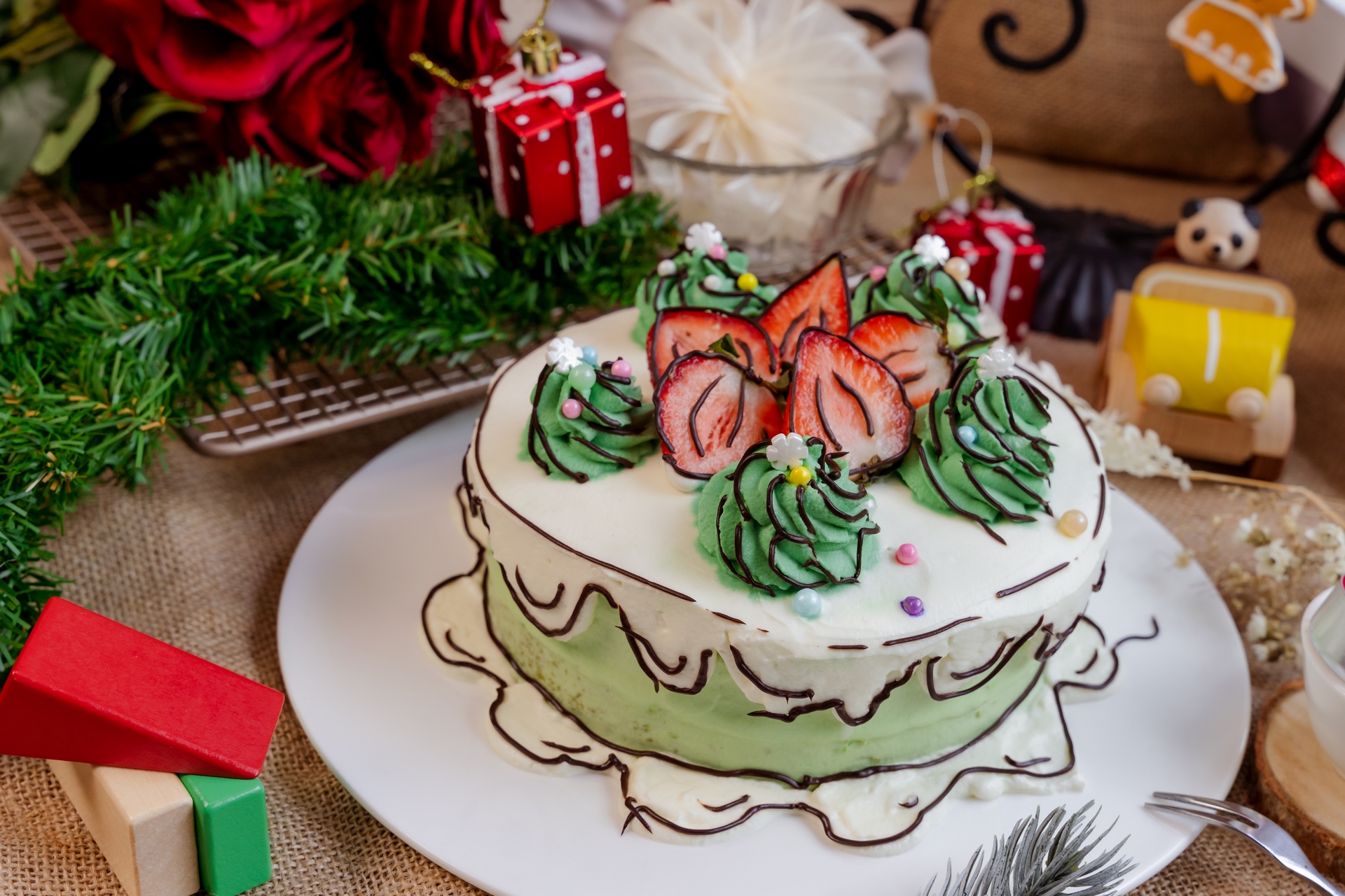 亞尼克推耶誕送禮神器「寄捲豪華套餐」 雙12買套餐即點數12倍送！年末最回饋！