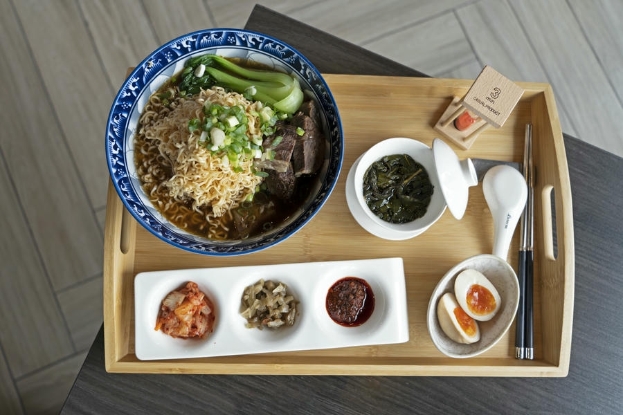 台南安平雅樂軒酒店七月餐飲三重奏登場 夏季芒果迸出新滋味 居酒屋主題週末午餐、芒香調酒及鴨胸、三分鐘牛肉麵一次嚐鮮