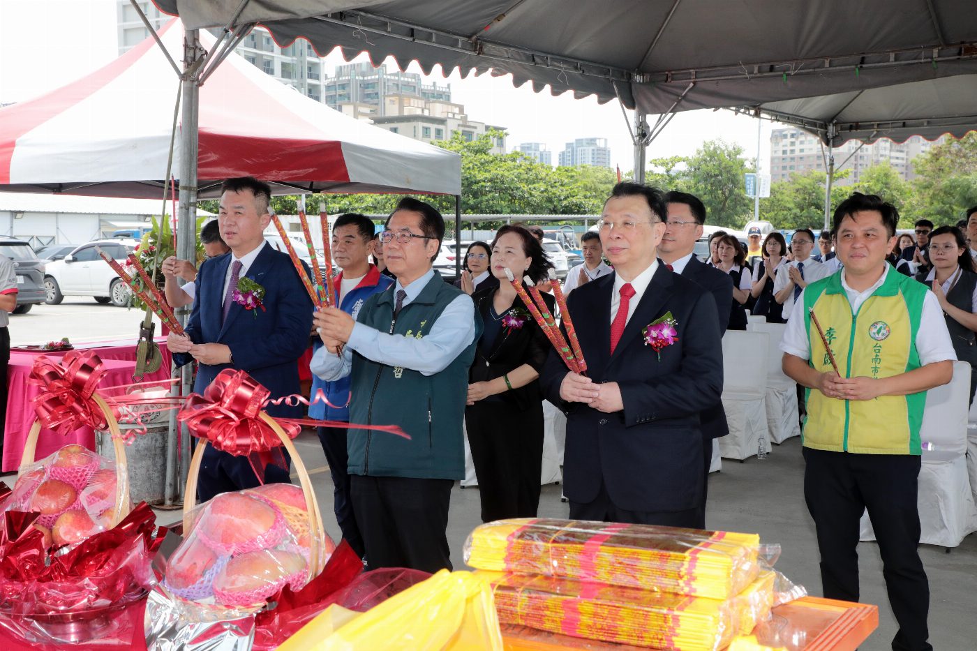 「安平港鴻居」今上樑 黃偉哲盼打造國際港灣觀光新亮點
