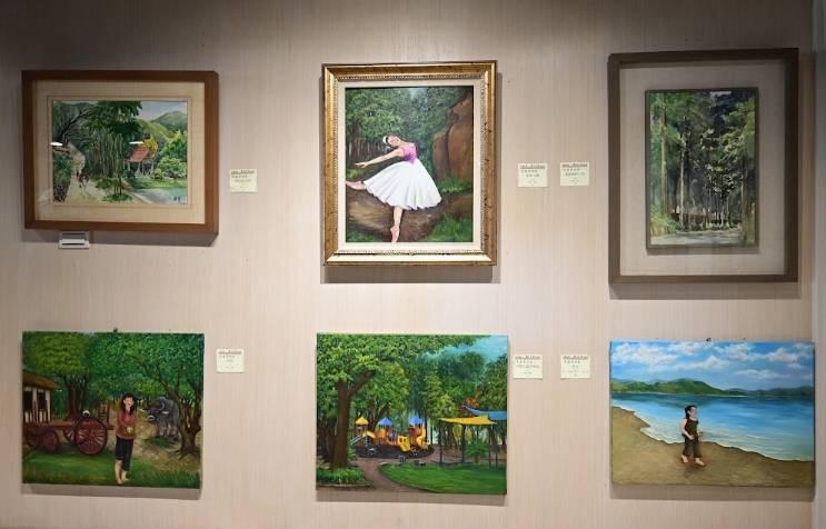 李盈瑩「愛與生活」藝術展即日起至4月3日於畫廊咖啡（國三館）展出。