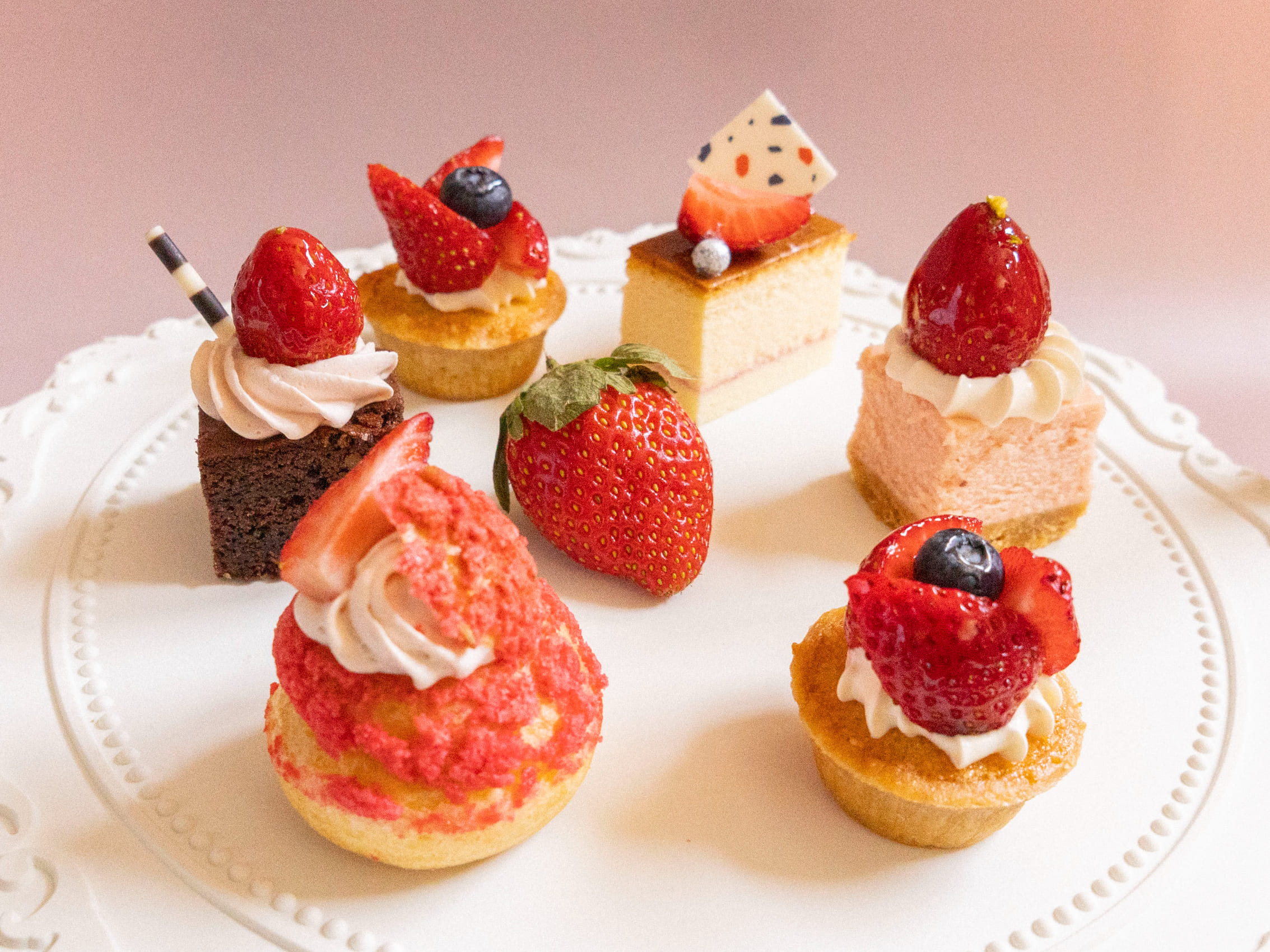 草莓控集合！台南大飯店歐式自助餐近10道草莓甜點，讓你甜嘴又甜心