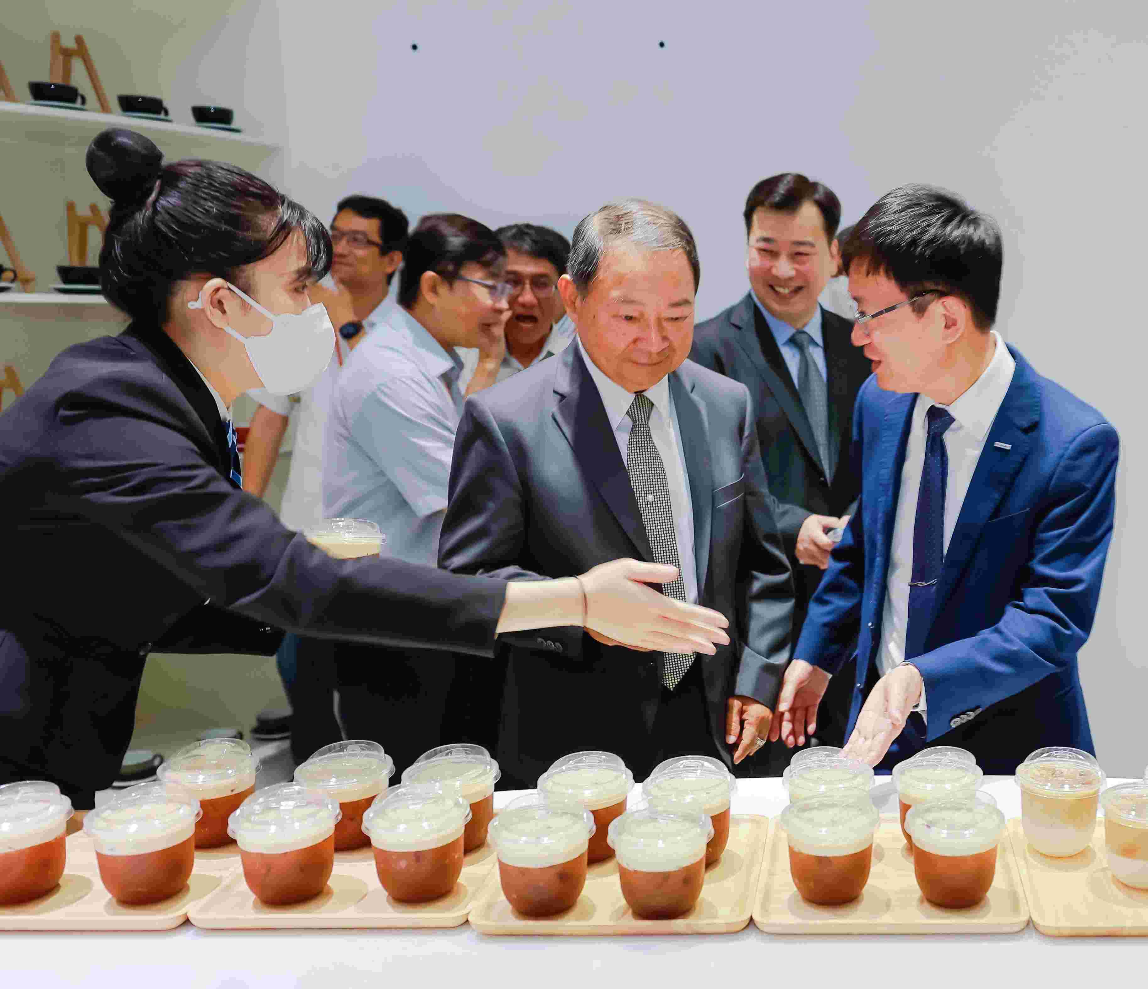 崑山科大餐飲系林佩嫻厚植技能 國宴接待與廚藝實戰展現專業