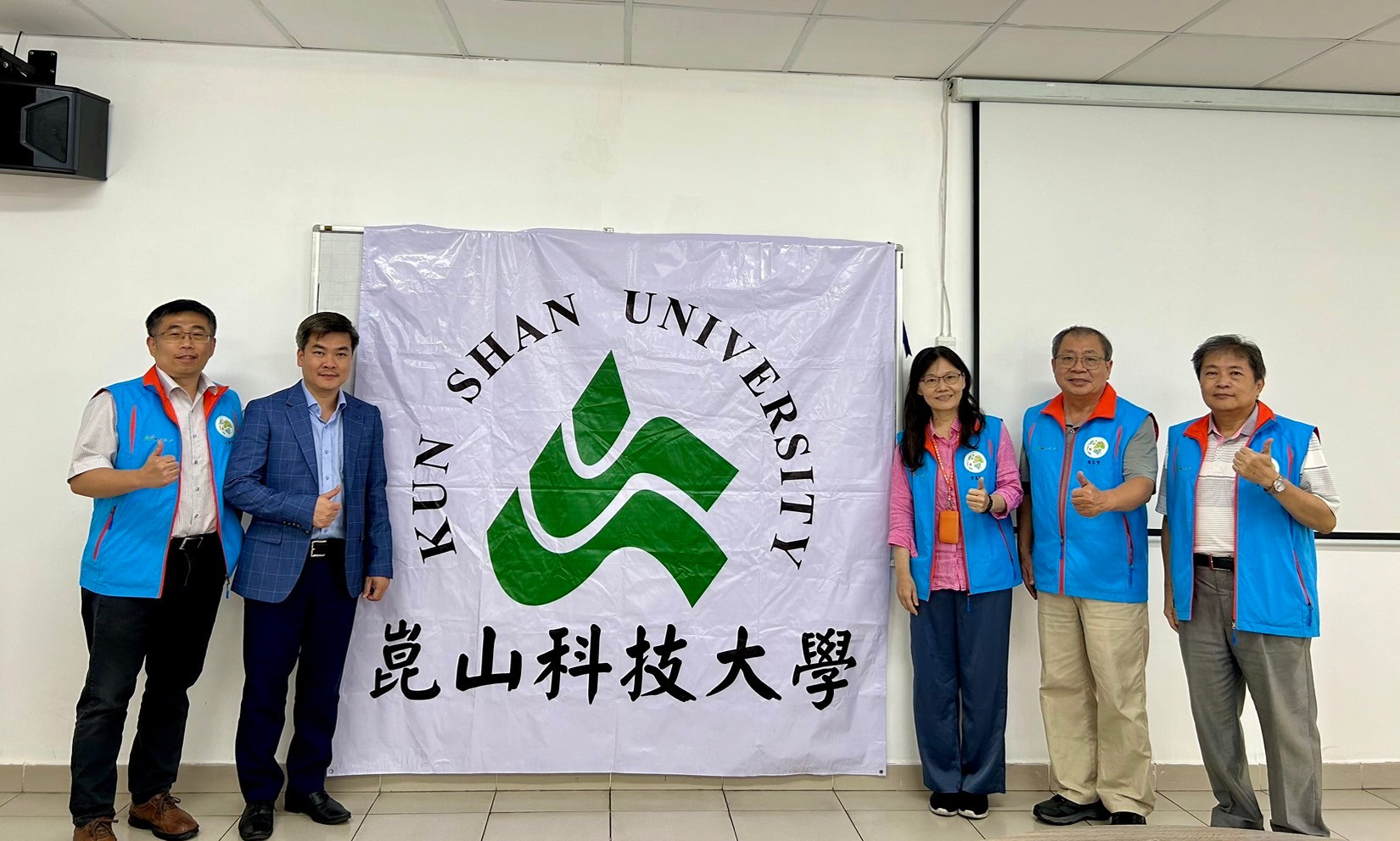 崑山科大工院USR團隊鏈結國際交流 拜訪越校及臺商共享綠能技術
