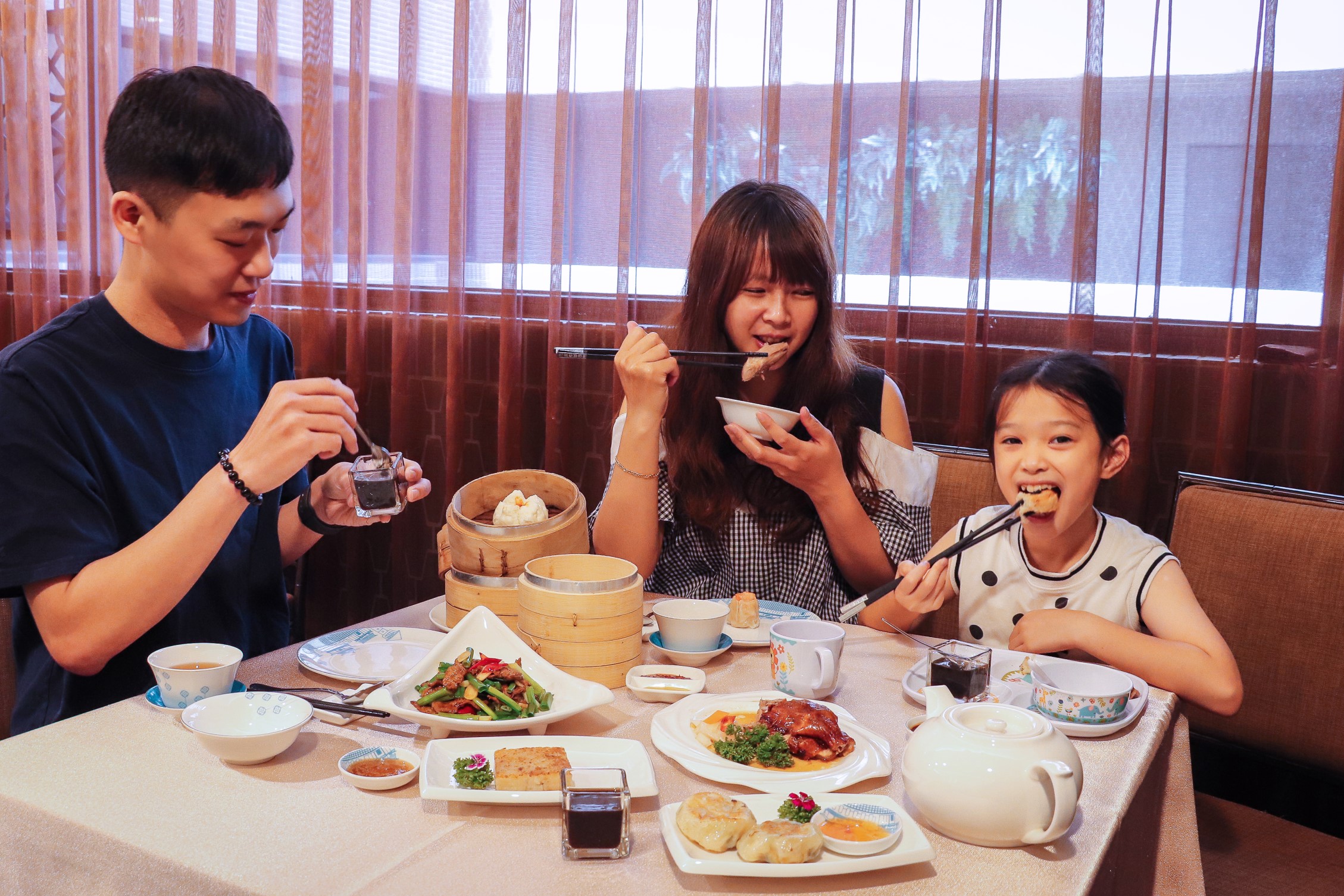 城旅軒中餐廳【港式飲茶吃到飽】， 每人最低不到800元，8大類66道美食絕對驚豔