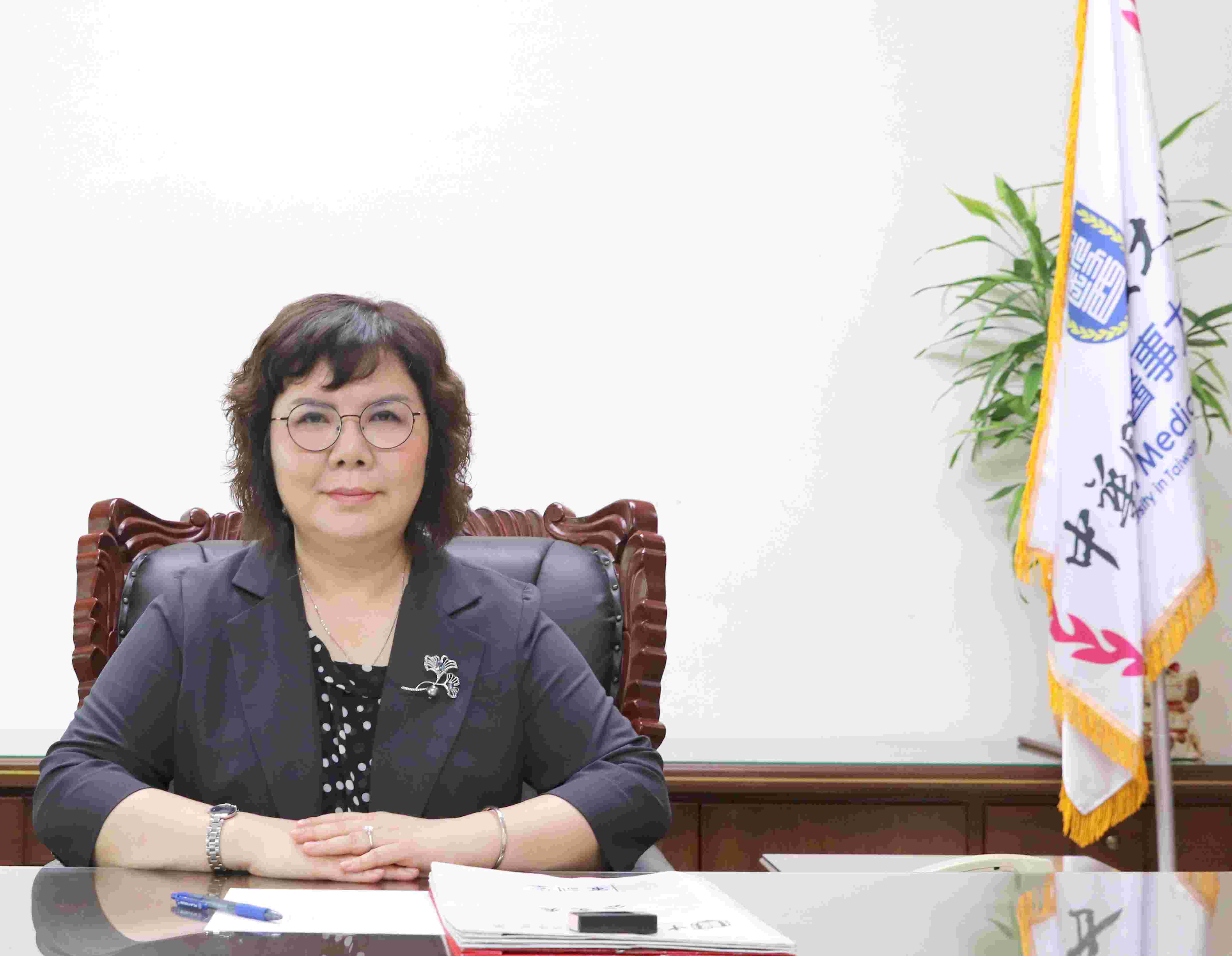 全球前2%頂尖科學家李碧娥博士接任中華醫事科大第10任校長  創校首任女性校長期許未來強化國內外連結 整合辦學特色優勢回歸醫護領域永續發展