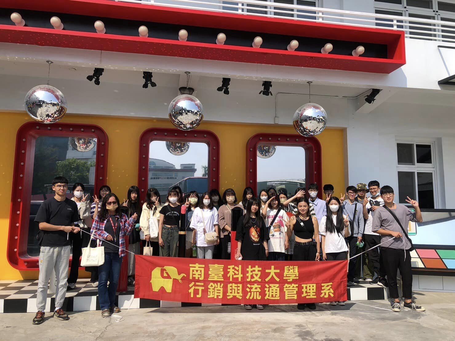 南臺科技大學蟬聯第1名榮獲勞動部雲嘉南分署113學年度補助大專校院辦理就業學程計畫最高補助金額及111學年幼保系就業學程榮獲優良學程