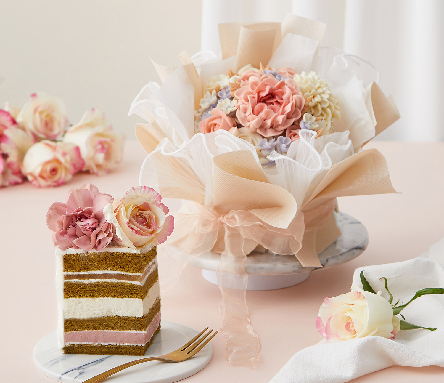 台南遠東香格里拉母親節系列蛋糕上市 仿真鮮花造型、法國精品巧克力、台灣茶及水果入餡 4月28日前指定款享9折優惠
