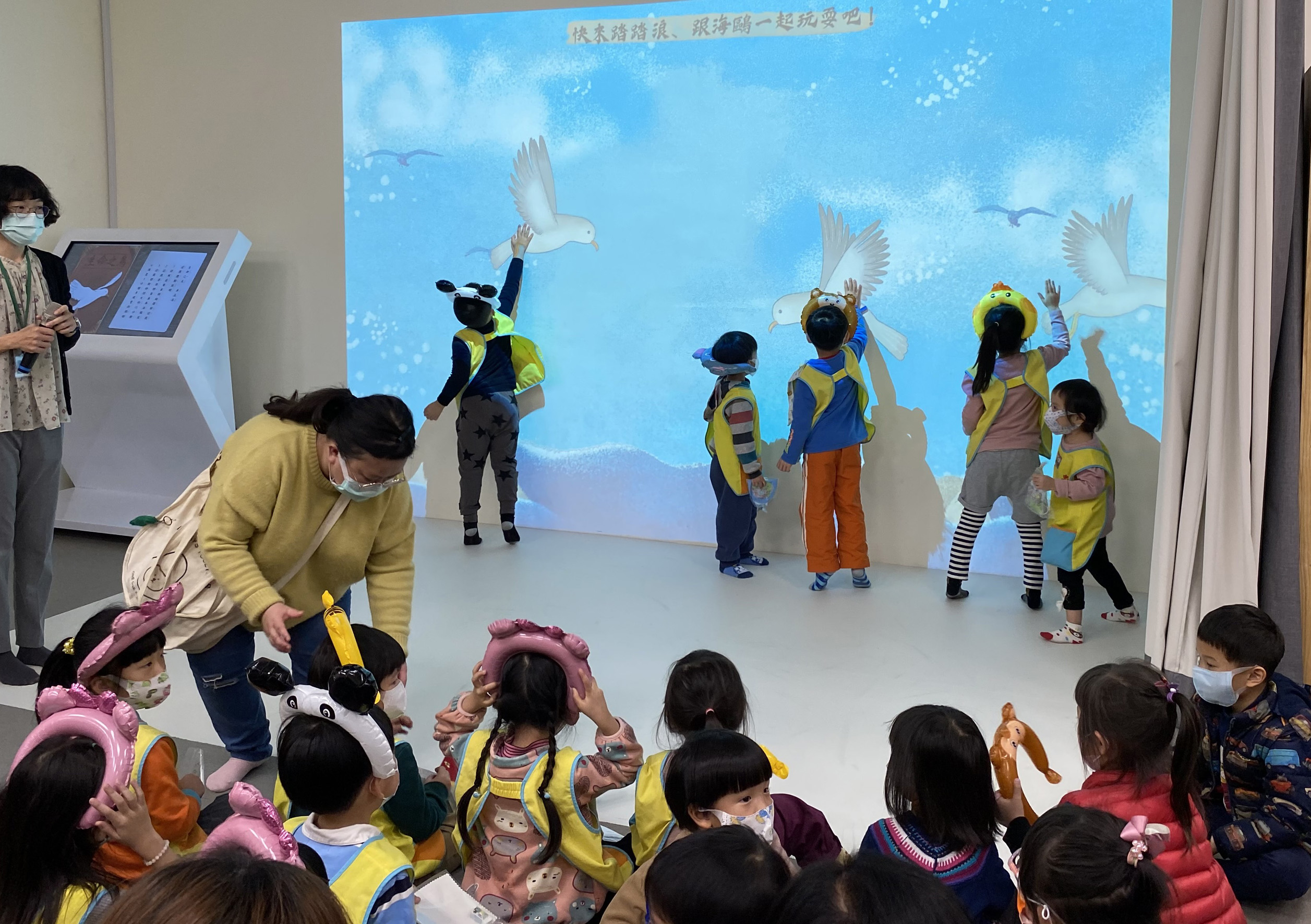 臺文館文學樂園與圖書室齊開幕  斯洛伐克童書展、白話字文獻主題書展率先登場