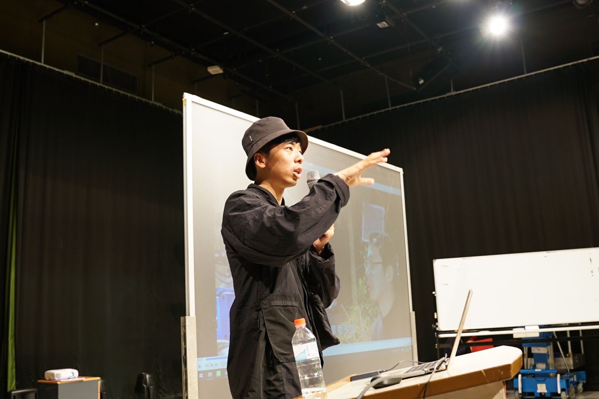 「反正我很閒」導演陳奕凱赴崑山科大視訊系 向學弟妹分享電影夢