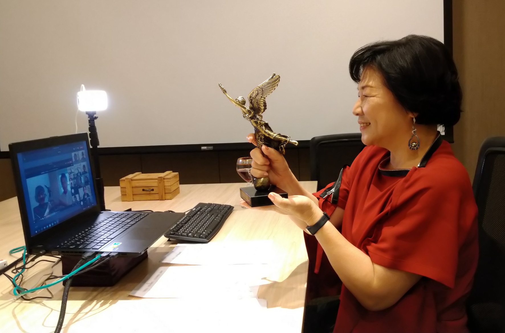 第33屆頒獎典禮打破時空限制 得獎者網路齊聚 分享心路歷程